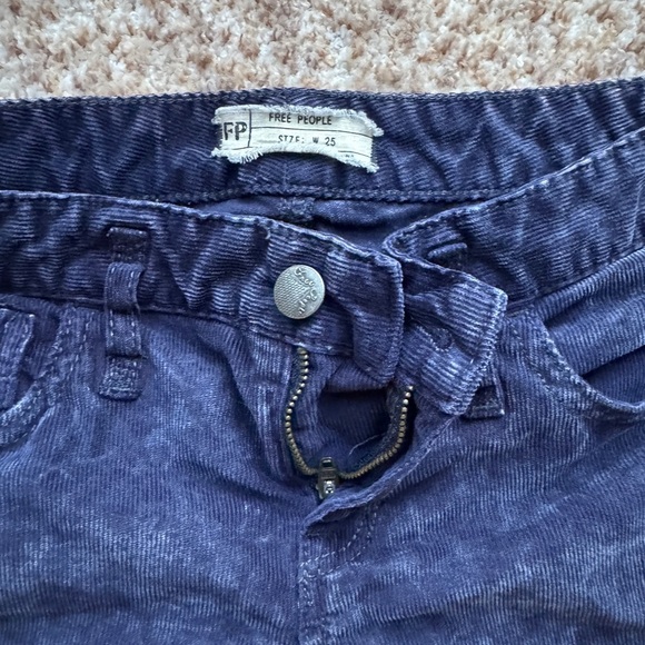 Free People Womens Pants Size 25 (Measure 28x31) Blue Corduroy Skinny Stretch - Picture 3 of 5